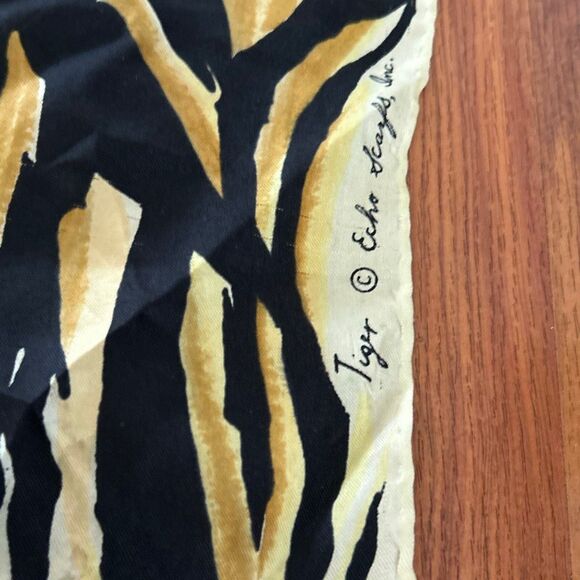 Echo scarfs inc tiger print Bloomingdale's 100% silk scarf - Picture 2 of 5